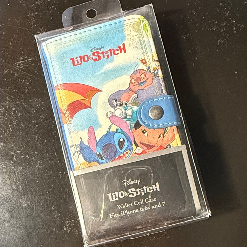 Disney Lilo & Stitch iPhone 6/6s/7 Wallet Case